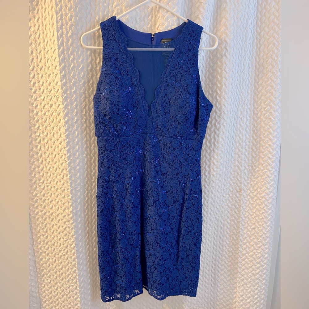 Woman’s size 10 Night Way Royal blue lace cocktail dress knew length